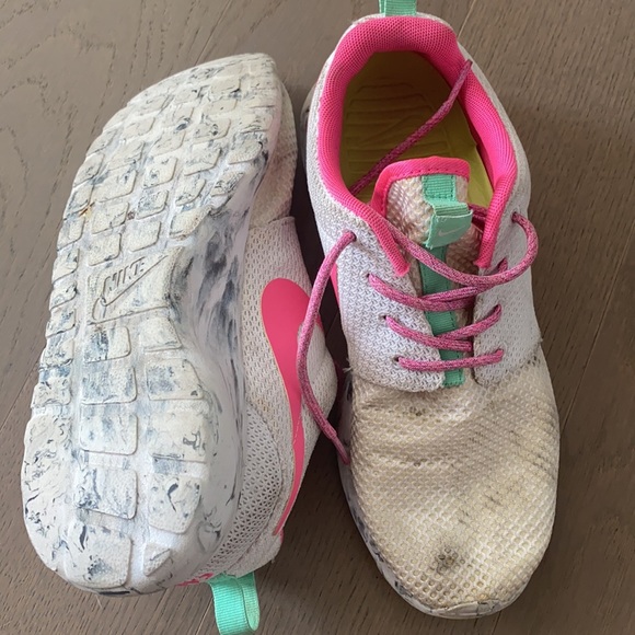 Custom Nike Roche Style Running Shoes - Picture 3 of 7